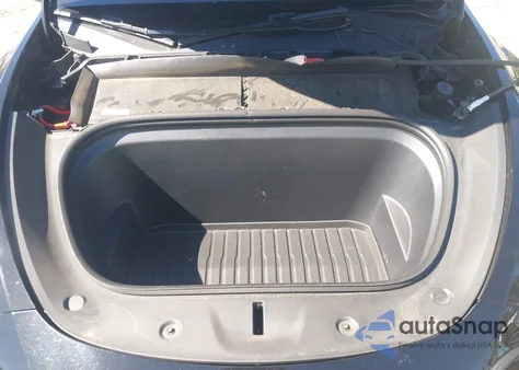 2025 Tesla Model Y Long Range Dual Motor Rear-Wheel Drive from USA, damaged, VIN 7SAYGDED5SF248415